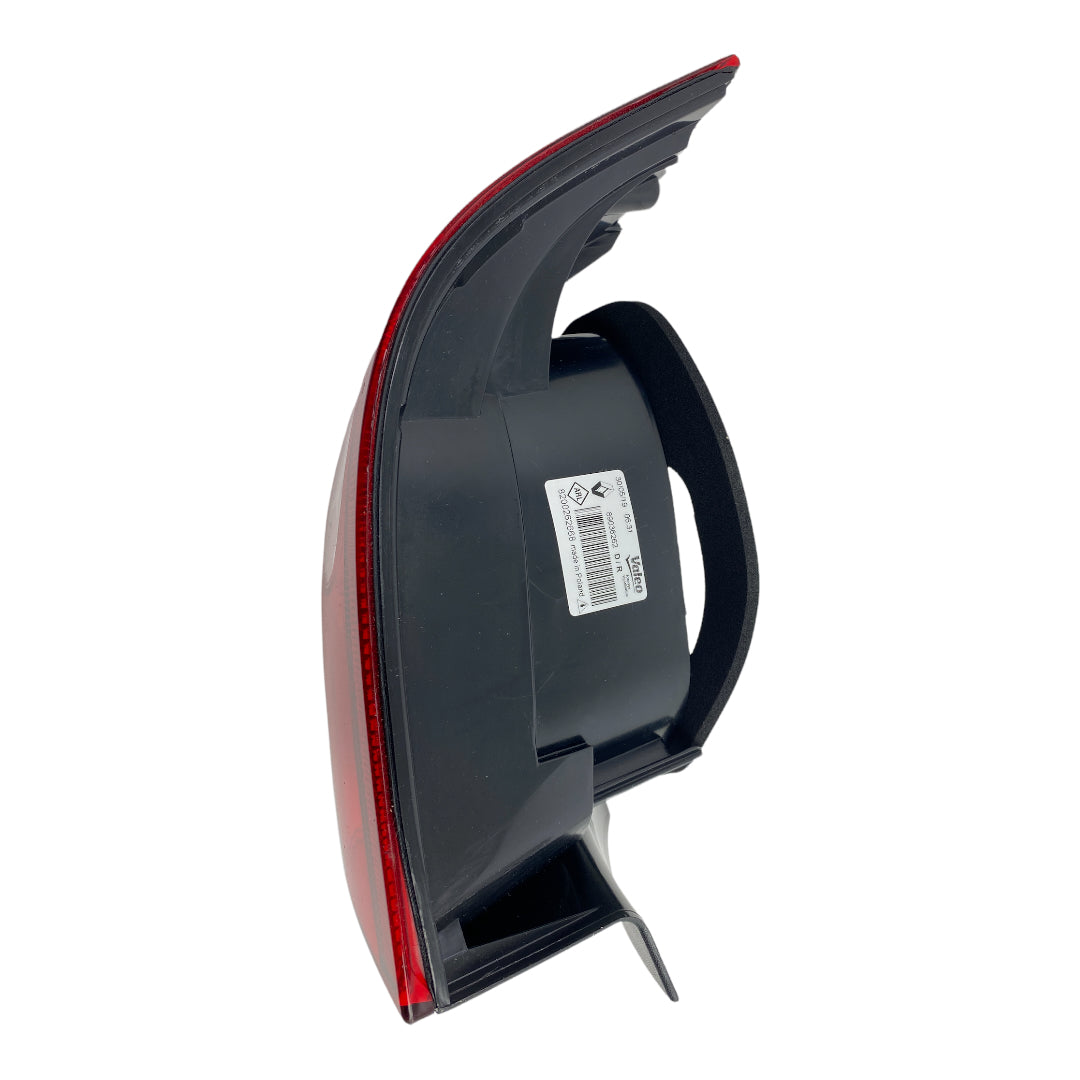 Pièce d'origine Feu arrière droit pour Renault Laguna II 8200262668