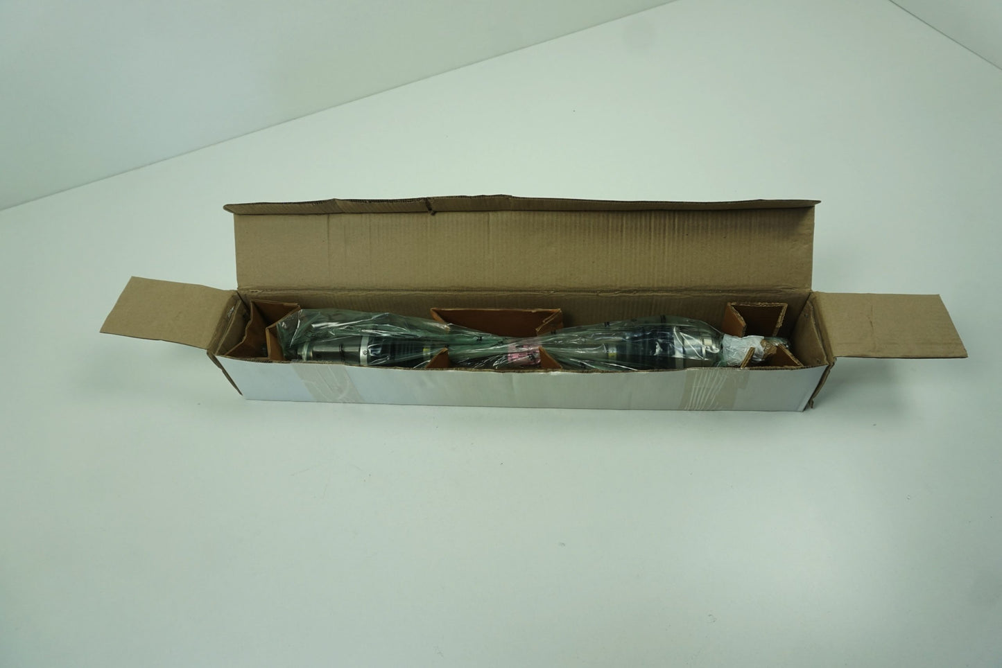 Pièce d'origine Cardan gauche court pour Dacia Duster 391015149R