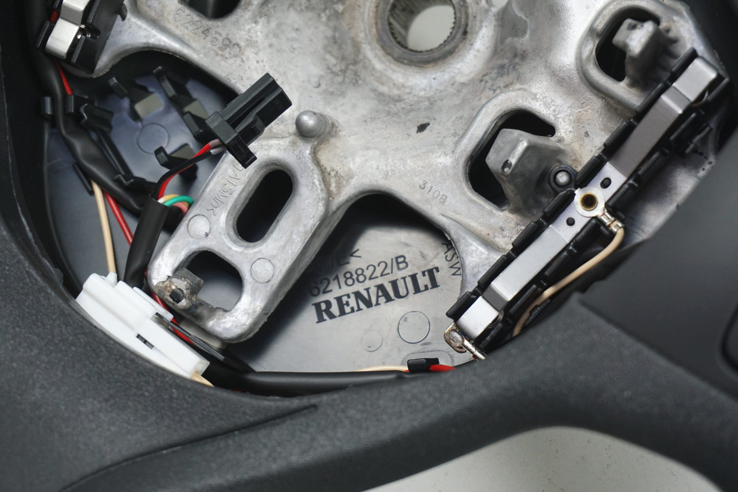 Pièce d'origine Volant pour Renault Clio IV 985101921R