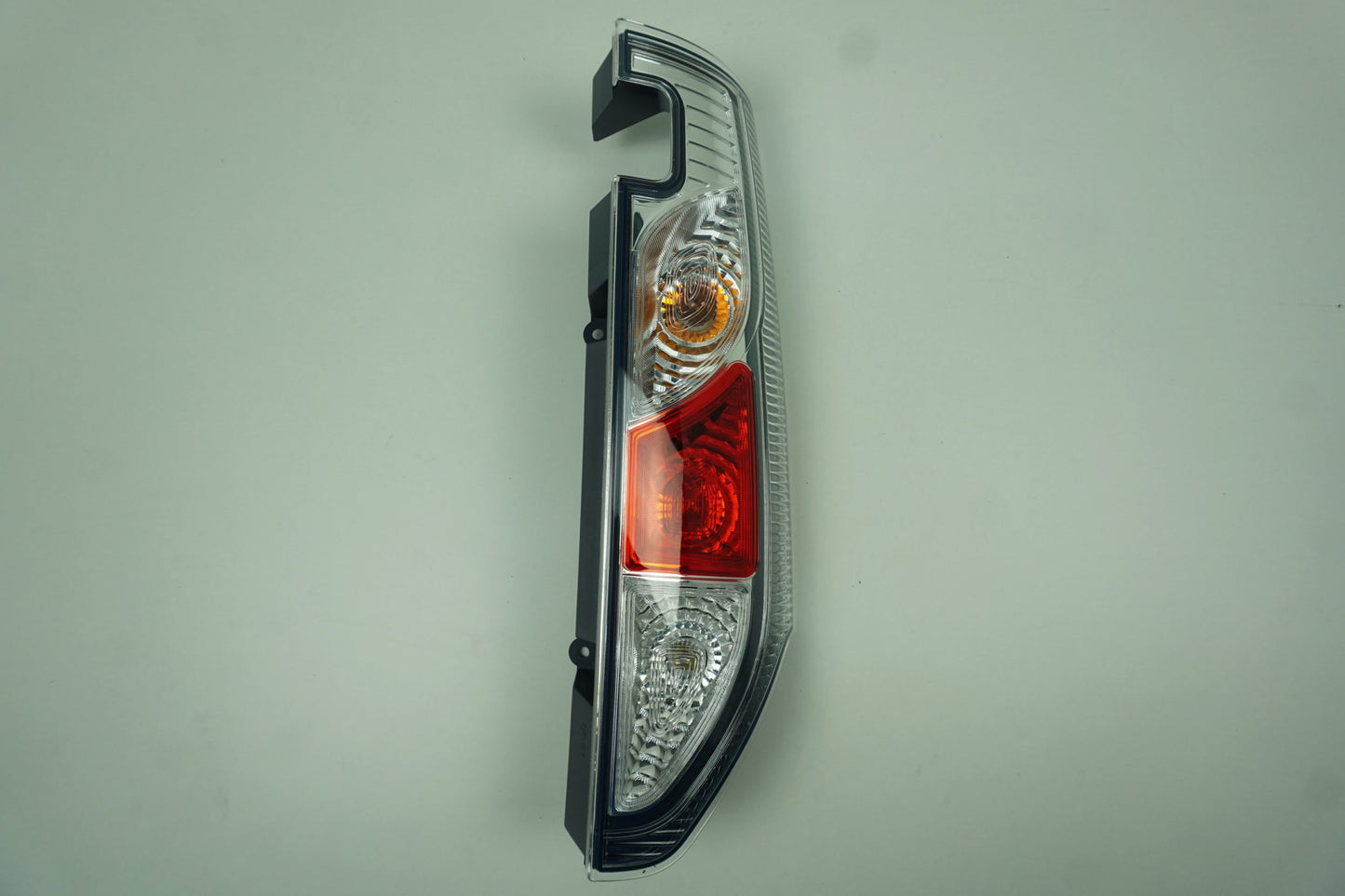 Pièce d'origine Feu arrière droit pour Renault Kangoo II 265507459R