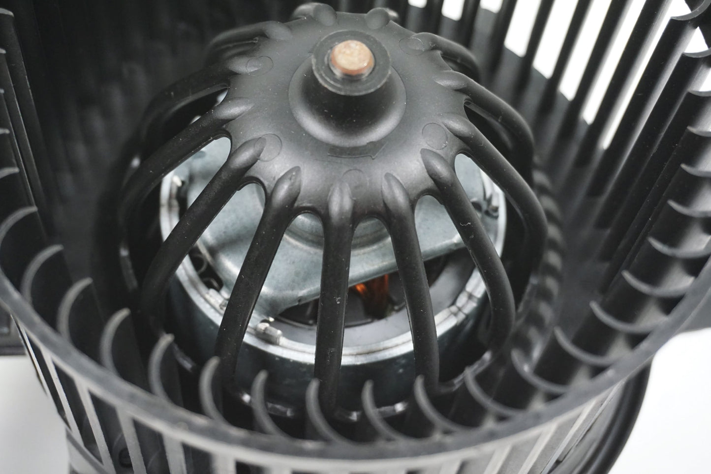 Pièce d'origine Moteur de pulseur d'habitacle pour Renault Clio II 7701051270