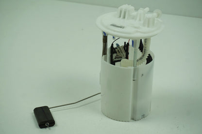 Pièce d'origine Pompe à carburant pour Renault Megane III 172020033R