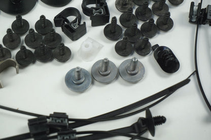 Pièce d'origine Kit de montage de pare-chocs avant pour Renault Scenic III 620108631S