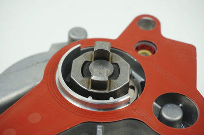 Pièce d'origine Pompe à vide pour Renault Trafic II Opel Vivaro 146502570R