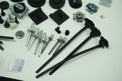 Pièce d'origine Kit de réparation de porte avant pour Renault Captur 800996234R