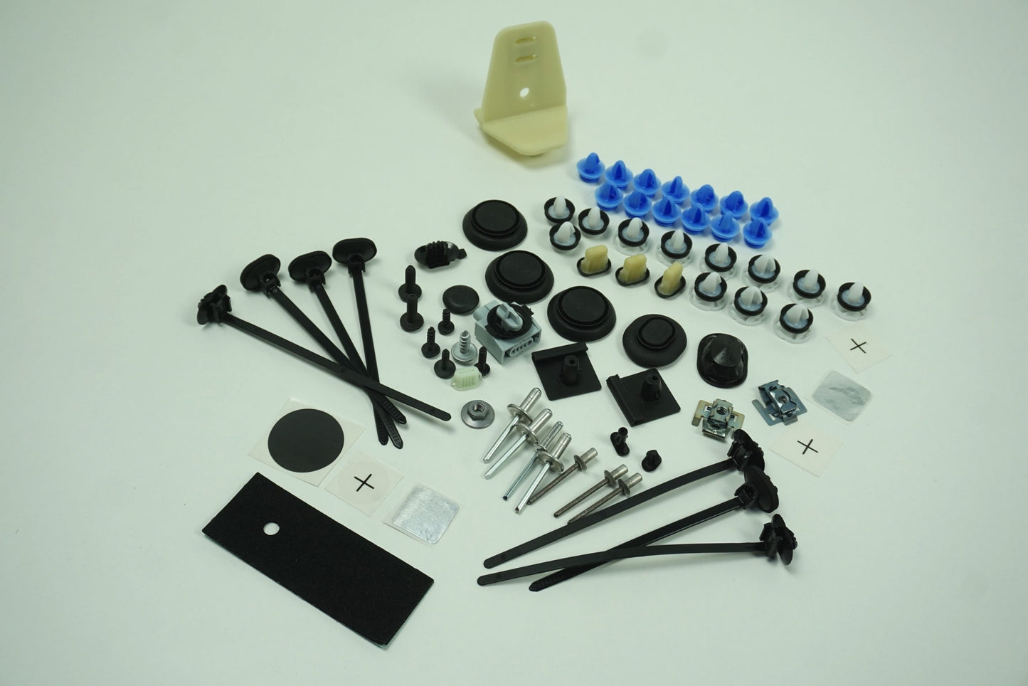 Pièce d'origine Kit de réparation de porte avant pour Renault Captur 800996234R