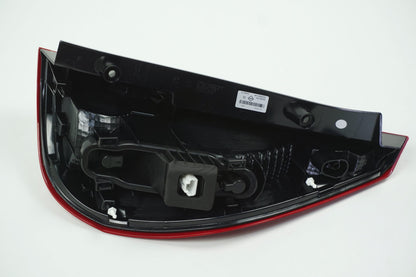 Pièce d'origine Feu arrière gauche pour Renault Scenic III 265550013R