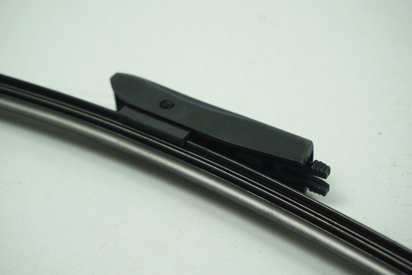 Pièce d'origine Balai d'essuie-glace avant droit pour Renault Megane III 288905615R