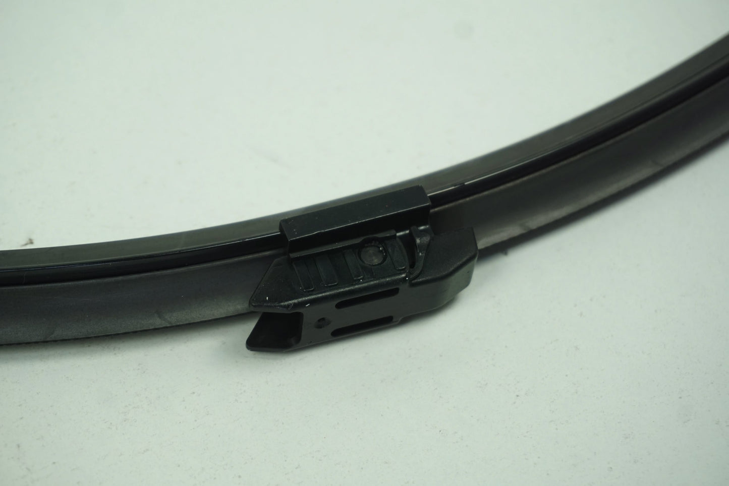 Pièce d'origine Balai d'essuie-glace avant gauche pour Renault Captur 288958192R