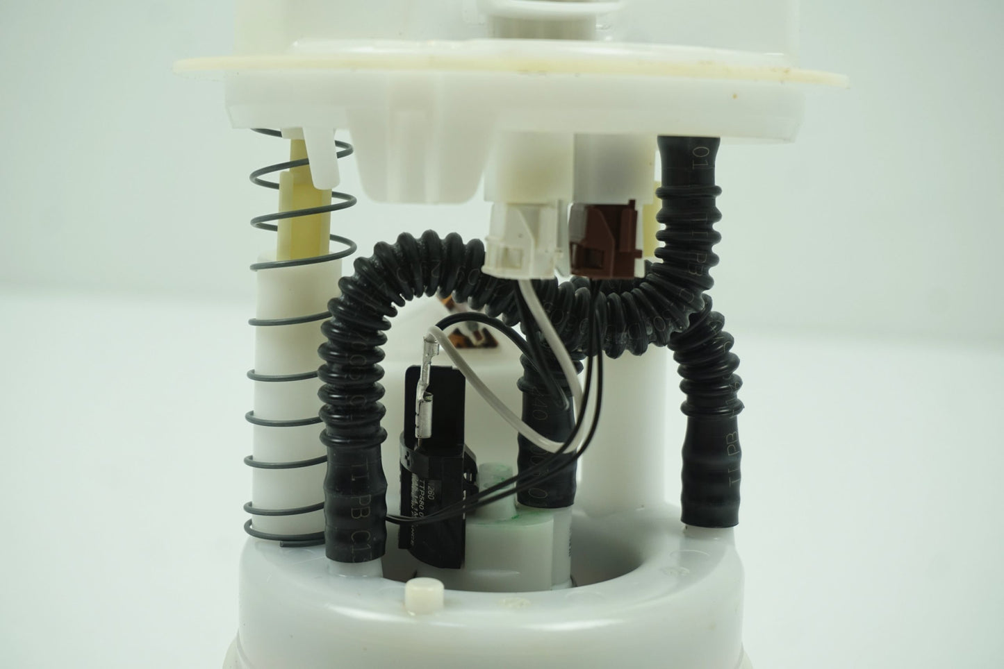 Pièce d'origine Pompe à carburant pour Renault Captur 17014377R