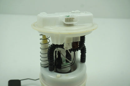 Pièce d'origine Pompe à carburant pour Renault Captur 17014377R