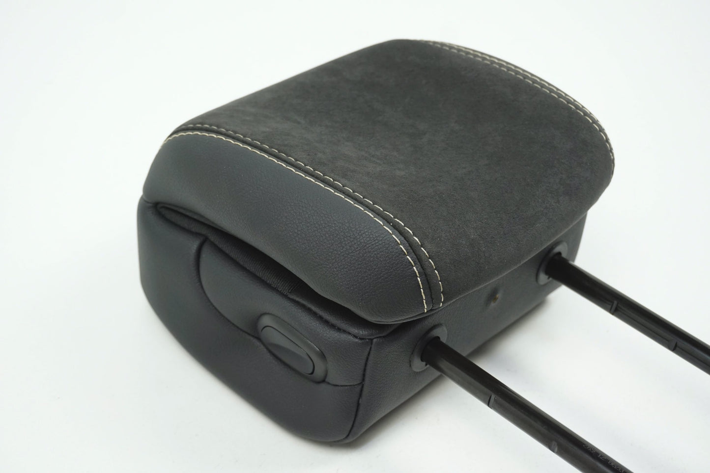 Pièce d'origine Écran d'appuie-tête pour Renault Espace IV 8201250671