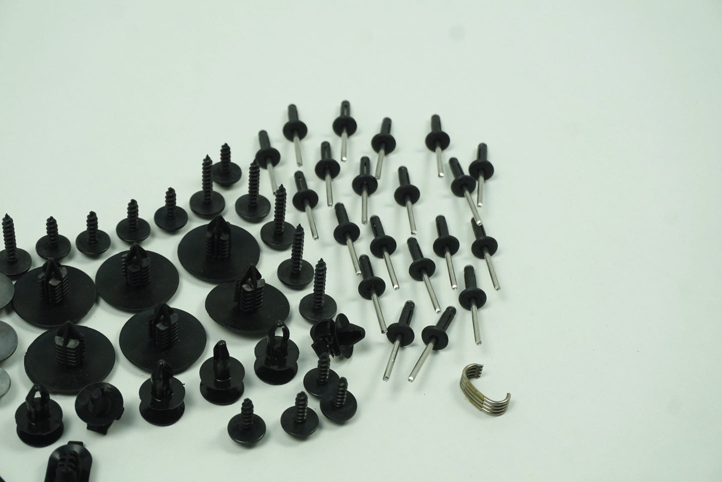 Pièce d'origine Kit de clips de pare-chocs pour Renault Espace IV 620102552V