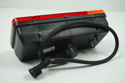 Pièce d'origine Feu arrière gauche de caisse pour Renault Master II Opel Movano 7700353024