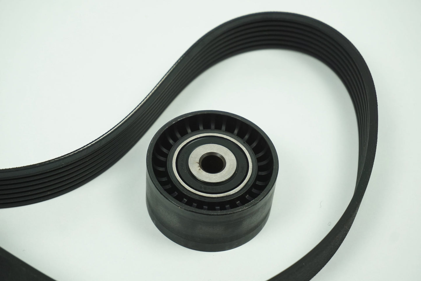 Pièce d'origine Kit de courroie d'accessoires pour Renault Master II 2.5 DCI 117204663R