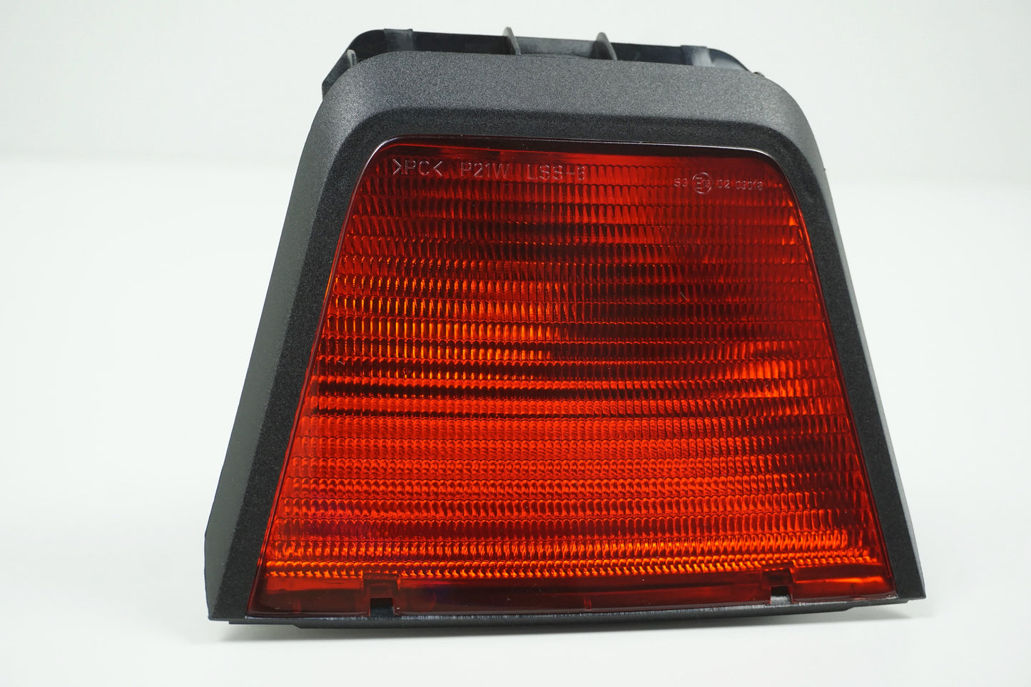 Pièce d'origine Troisième feu stop pour Dacia Logan 6001546796