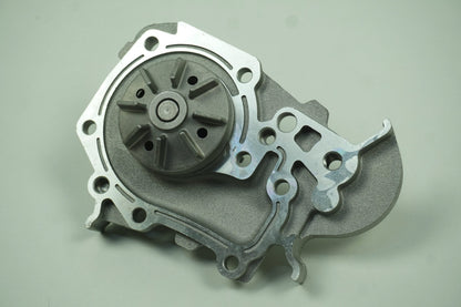 Pièce d'origine Pompe à eau pour Dacia Renault 8671017773