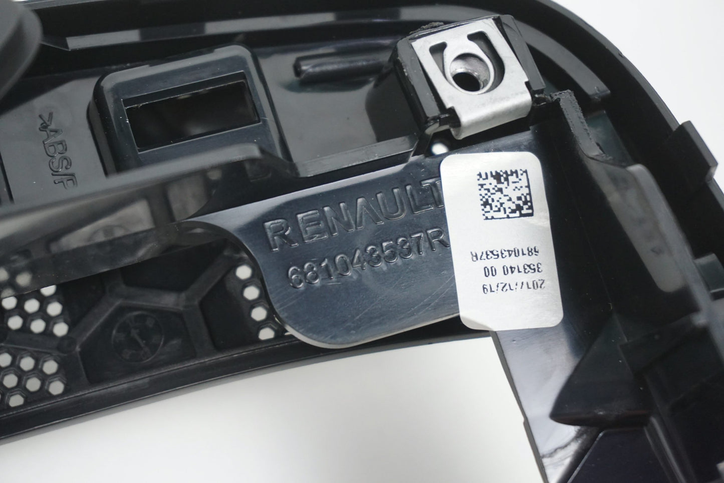 Pièce d'origine Façade radio avec support de console pour Renault Clio IV 681043537R