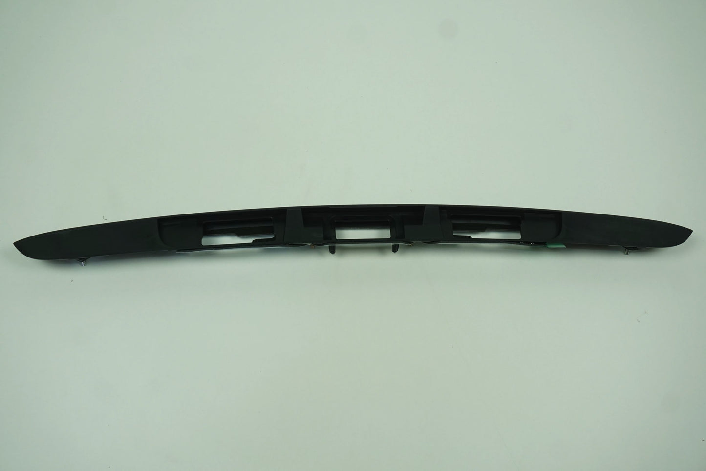 Pièce d'origine Baguette de hayon pour Renault Modus 7701060766