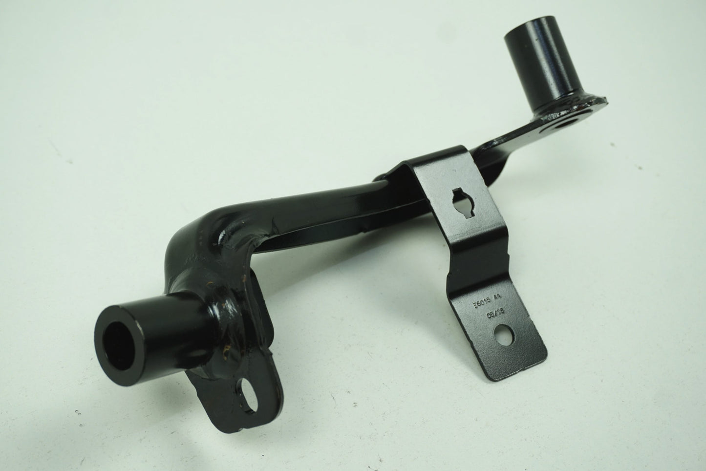Pièce d'origine Fixation de berceau droit pour Renault Kangoo 8200587029