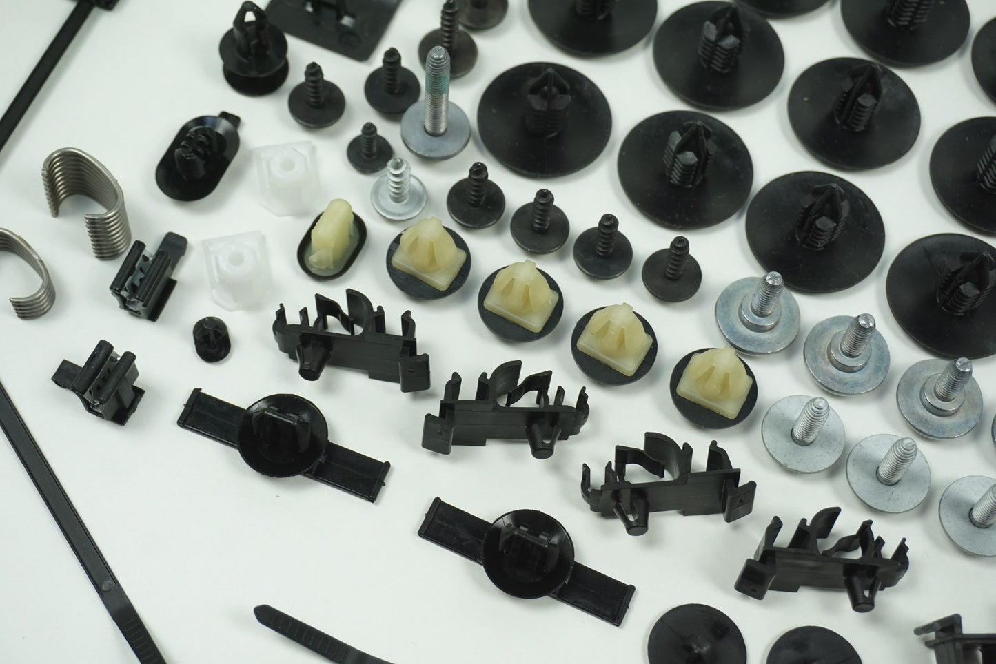 Pièce d'origine Kit de pare-chocs avant pour Renault Scenic III 625548319R