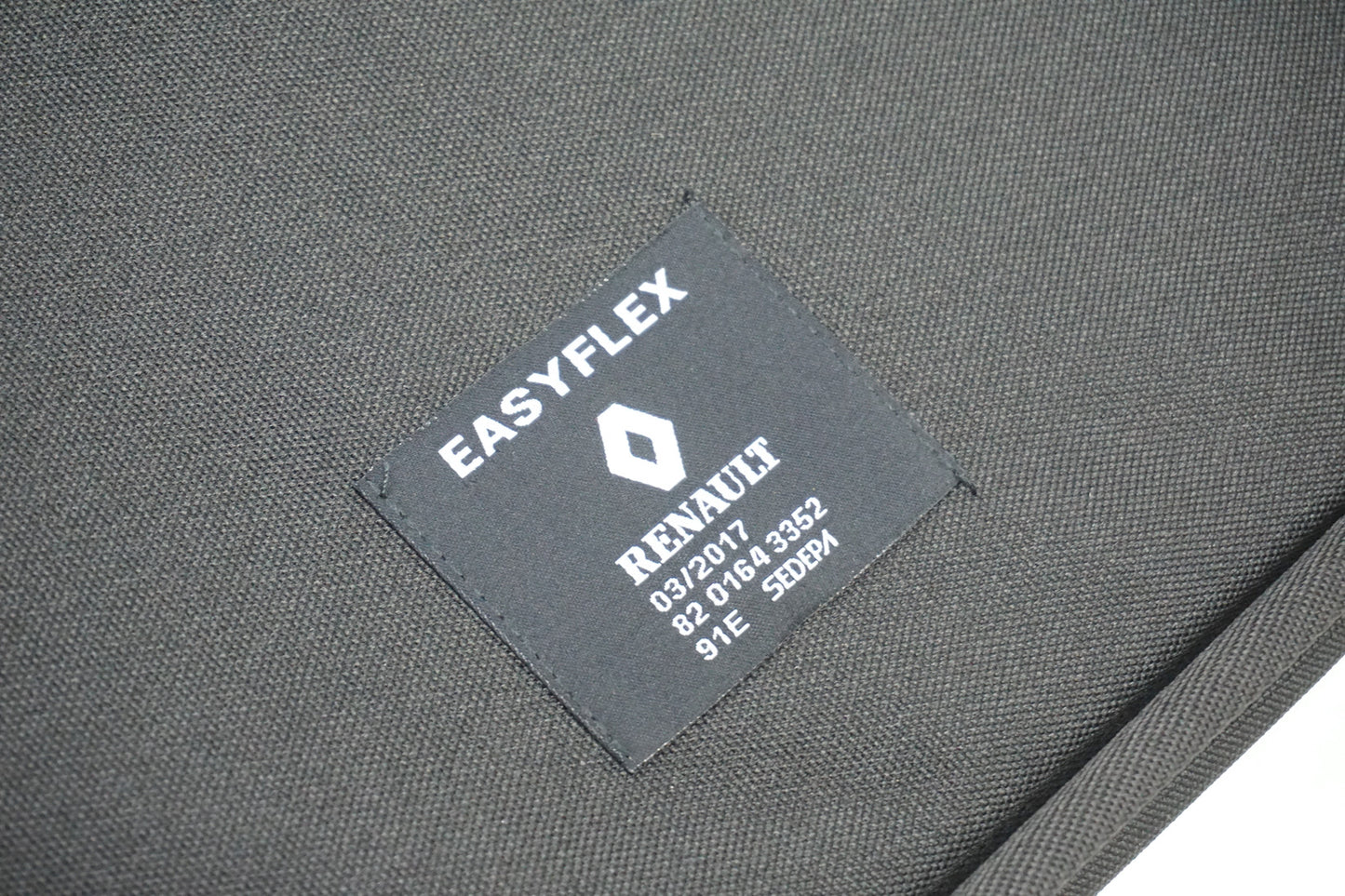 Pièce d'origine Tapis de coffre EasyFlex pour Renault Espace V 8201643352