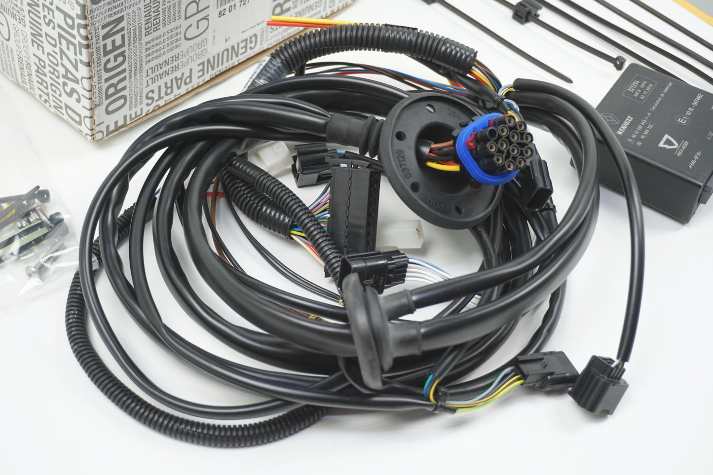 Pièce d'origine Faisceau d'attelage pour Renault Scenic IV 8201727312