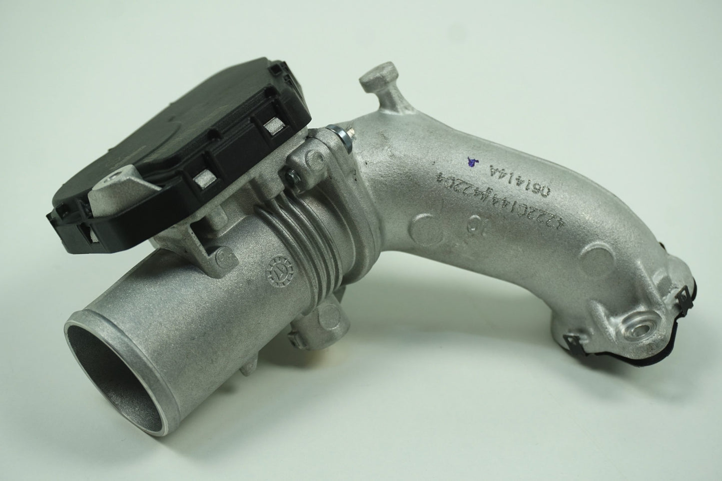 Pièce d'origine Boîtier papillon d'échappement pour Renault 8200302798