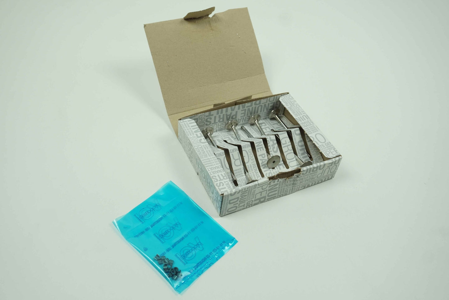 Pièce d'origine Jeu de soupapes d'échappement pour Renault 132027223R