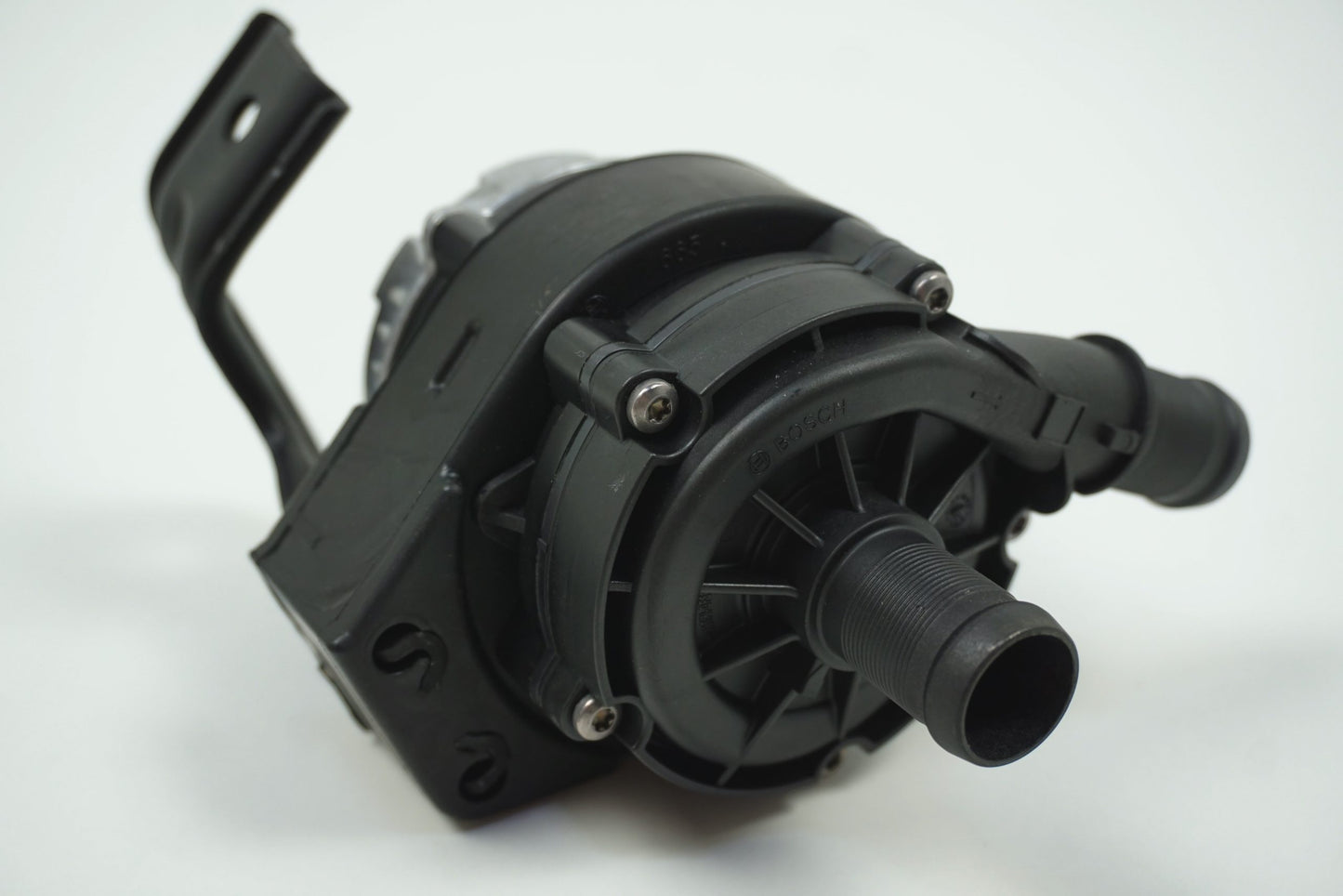 Pièce d'origine Pompe à eau pour Renault Trafic 2.0 dCi 210100113R