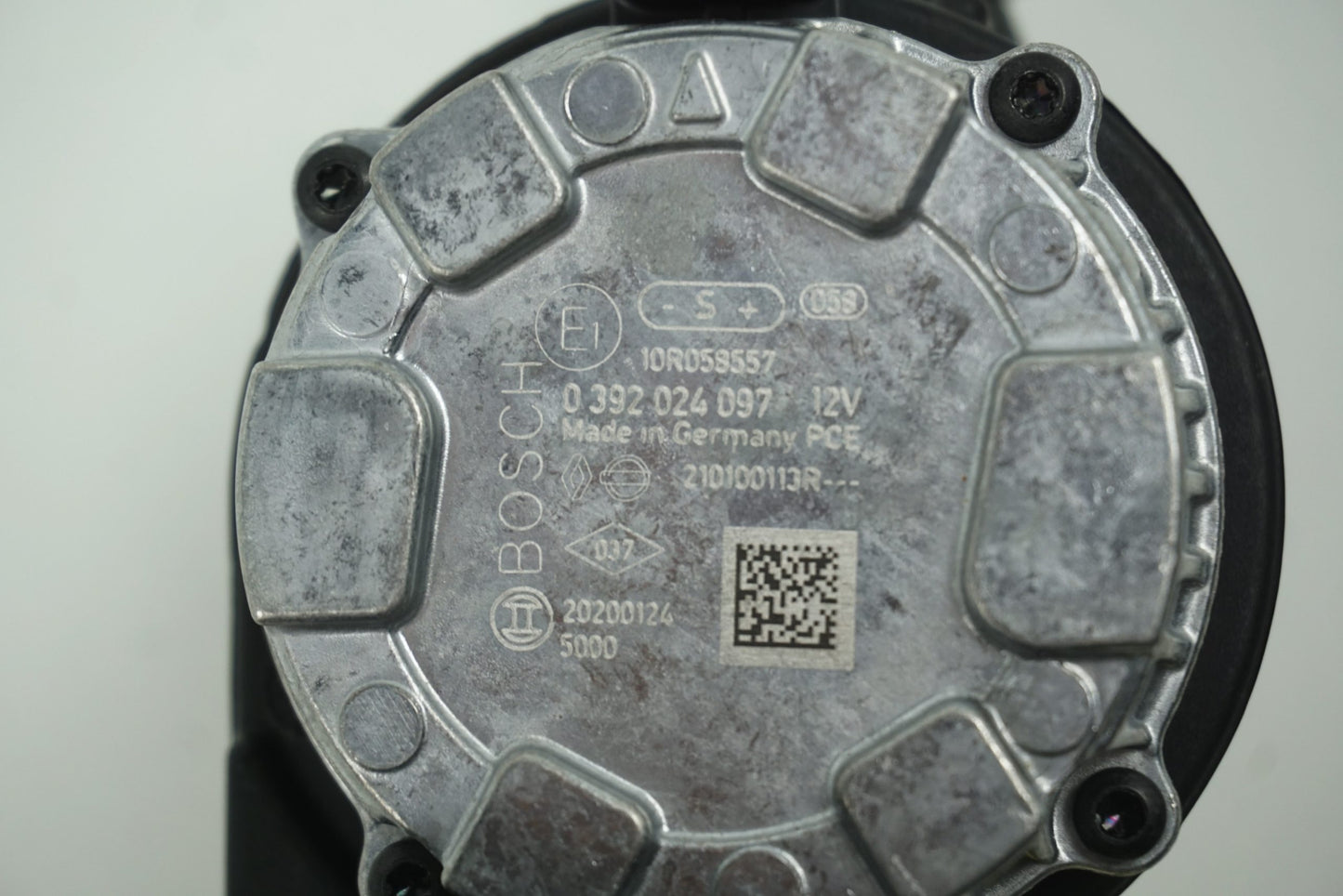 Pièce d'origine Pompe à eau pour Renault Trafic 2.0 dCi 210100113R