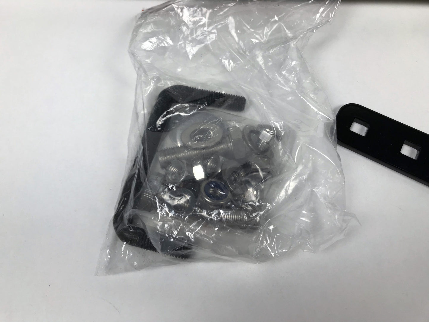 Pièce d'origine Tube avant pour Renault Alaskan Nissan Navara D23 8201708240