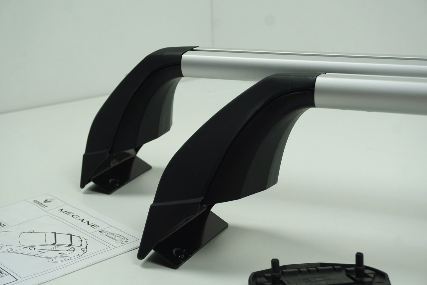 Pièce d'origine Barre transversale aluminium pour Renault Megane IV 5 portes 8201580001