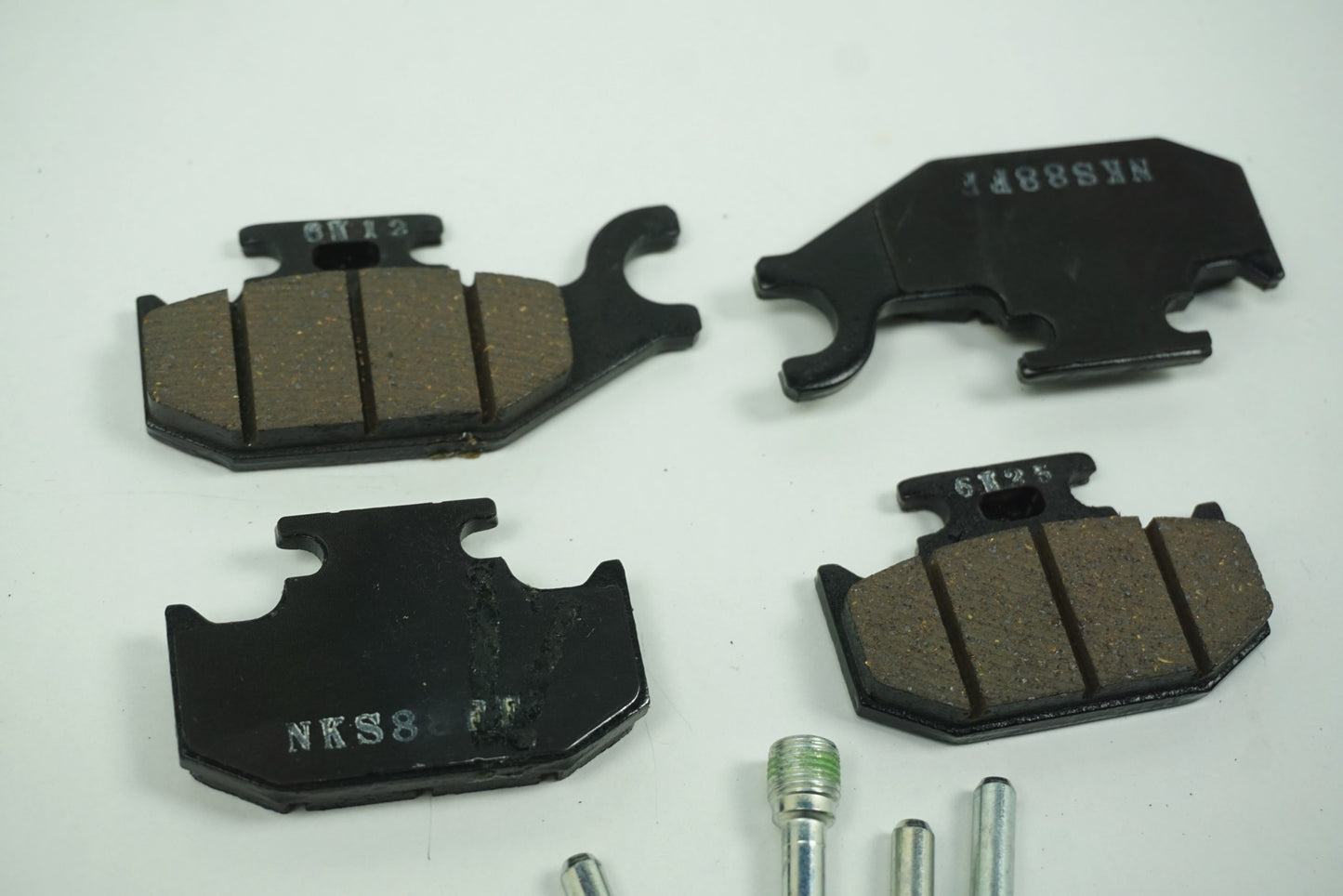 Pièce d'origine Jeu de plaquettes de frein avant pour Renault Twizy 410607103R