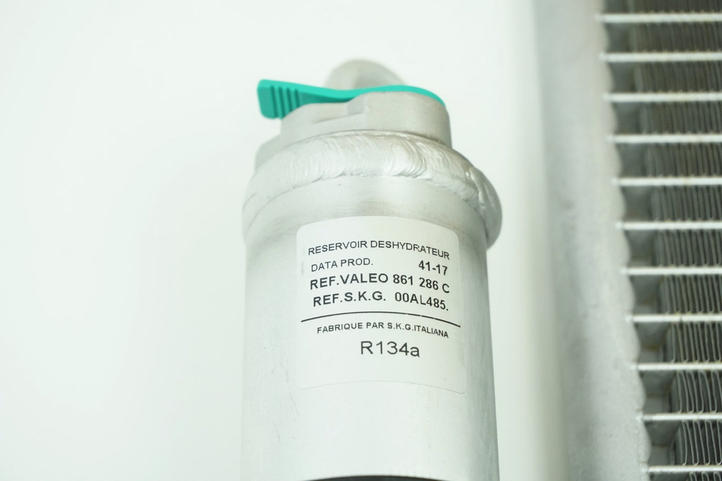 Pièce d'origine Condenseur de climatisation pour Renault Clio II 7700414103
