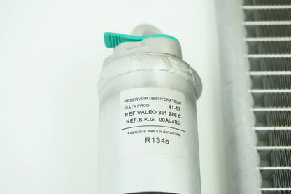 Pièce d'origine Condenseur de climatisation pour Renault Clio II 7700414103