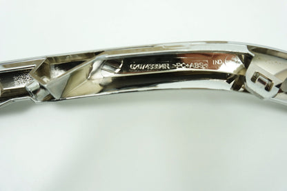 Pièce d'origine Baguette chromée de pare-chocs droite pour Renault Talisman 620743394R