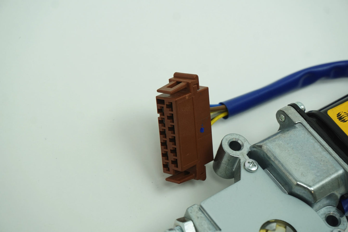 Pièce d'origine Moteur de toit ouvrant pour Renault Twingo II 7701208444
