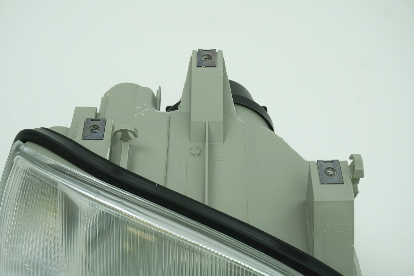 Pièce d'origine Phare droit pour Renault Clio I Phase 2 7701042148