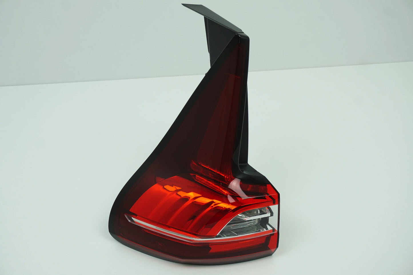 Pièce d'origine Feu arrière gauche pour Renault Grand Scenic IV 265556150R