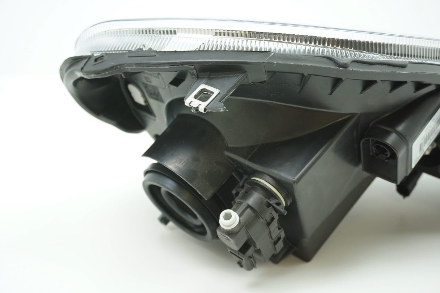 Pièce d'origine Feu arrière gauche pour Renault Trafic II Opel Vivaro Phase 2 8200701352