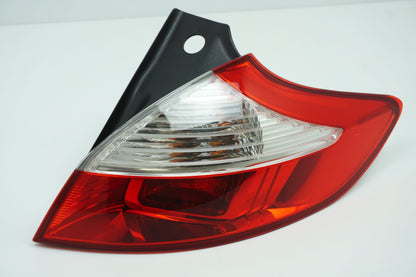 Pièce d'origine Feu arrière droit pour Renault Megane III hayon 265500007R