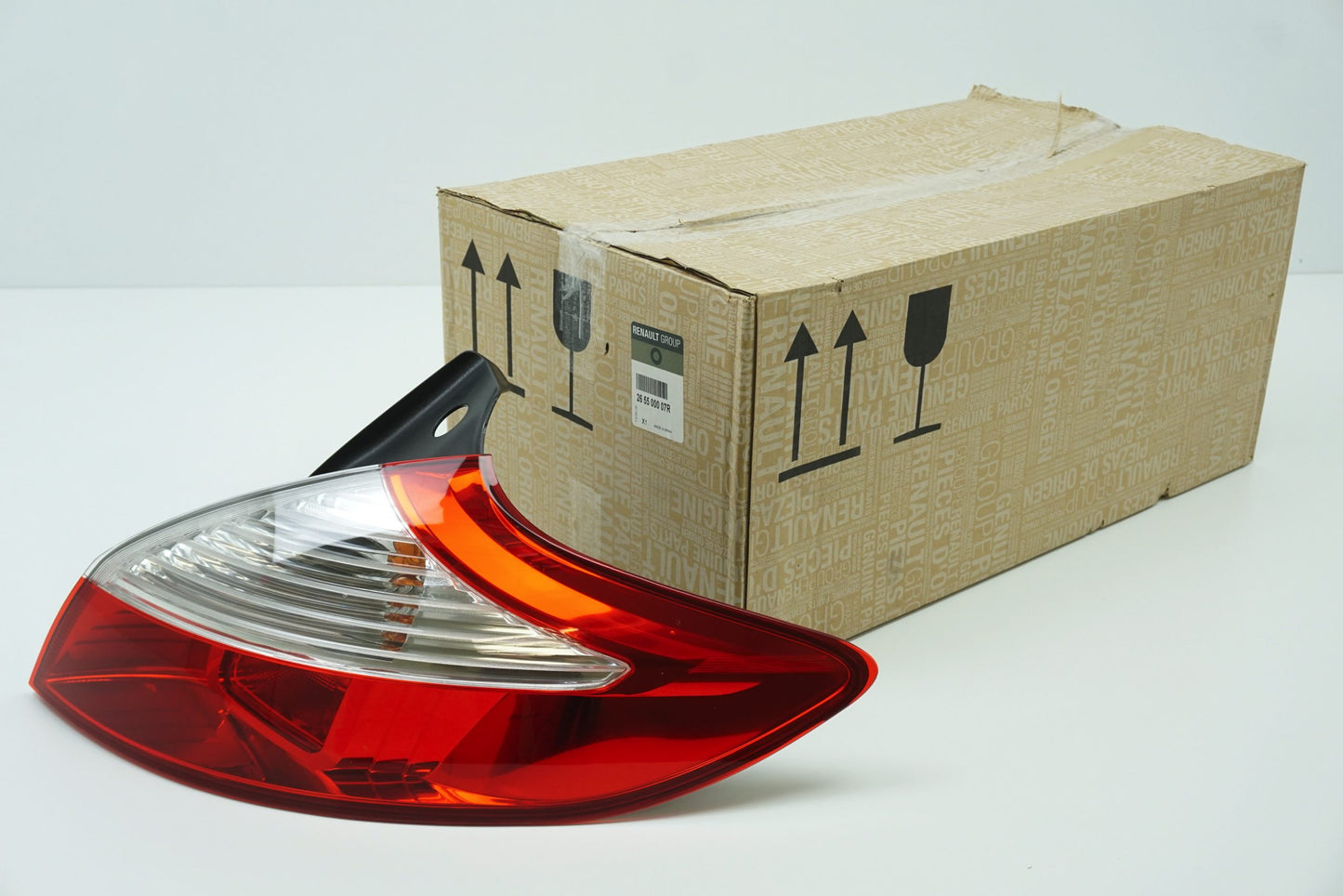 Pièce d'origine Feu arrière droit pour Renault Megane III hayon 265500007R