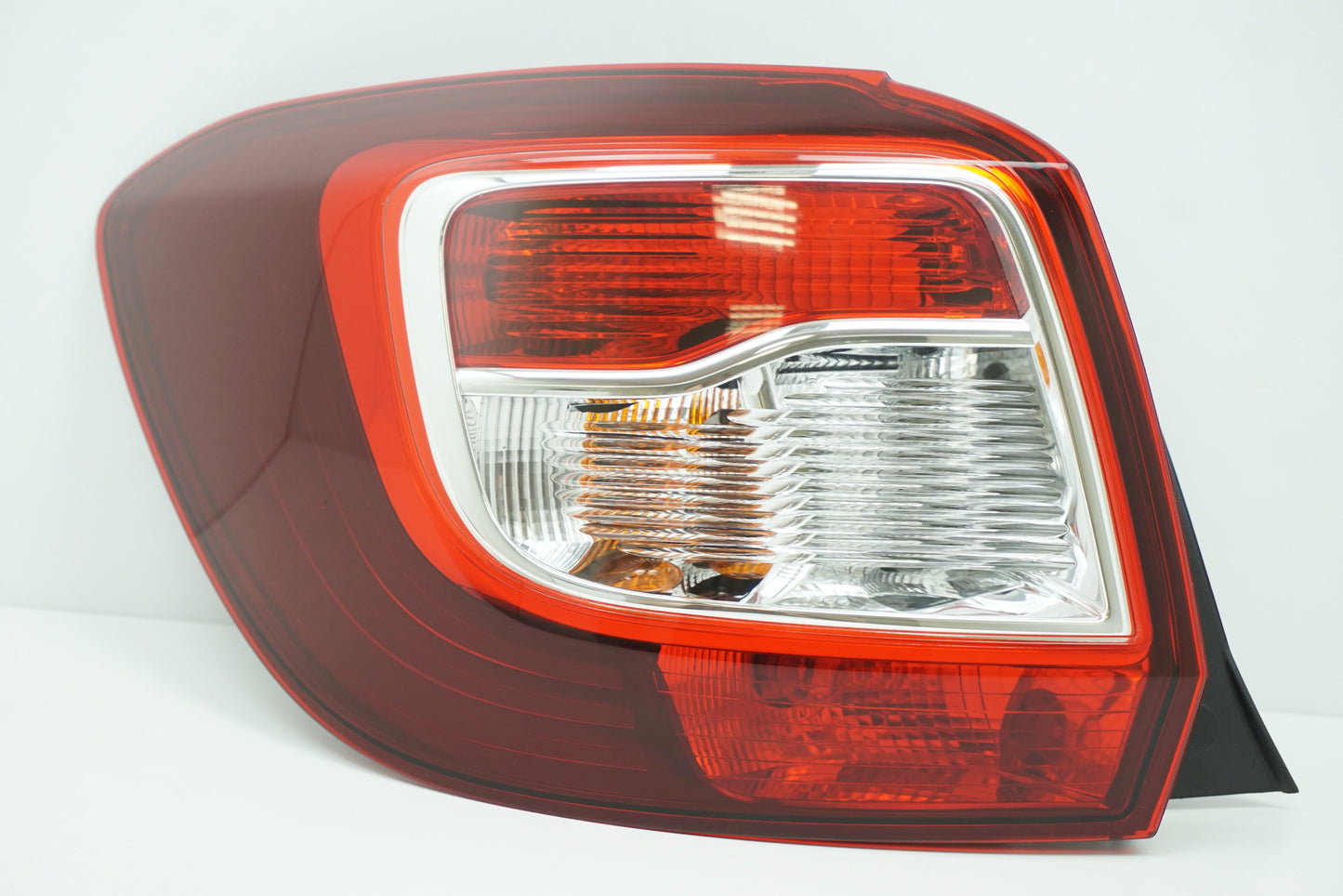 Pièce d'origine Feu arrière gauche pour Dacia Sandero II 265550577R