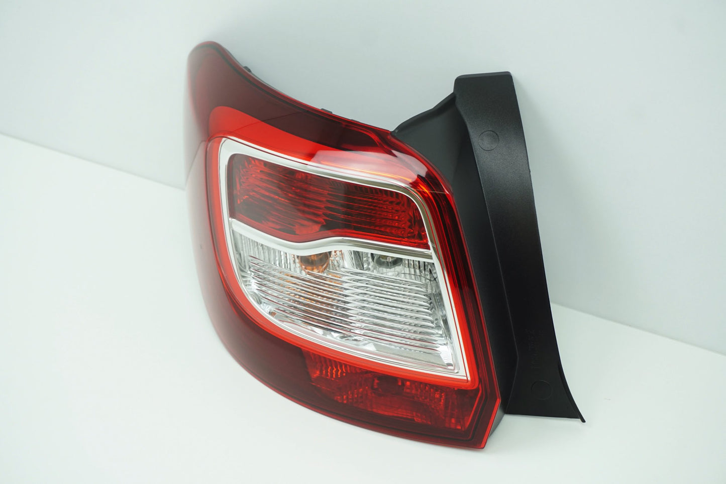 Pièce d'origine Feu arrière gauche pour Dacia Sandero II 265550577R
