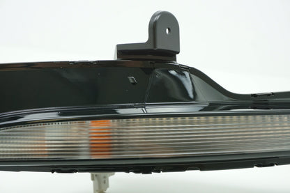 Pièce d'origine Clignotant droit pour Renault Megane IV 261306376R