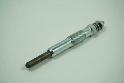 Pièce d'origine Bougie de préchauffage pour Renault Dacia 7700100558
