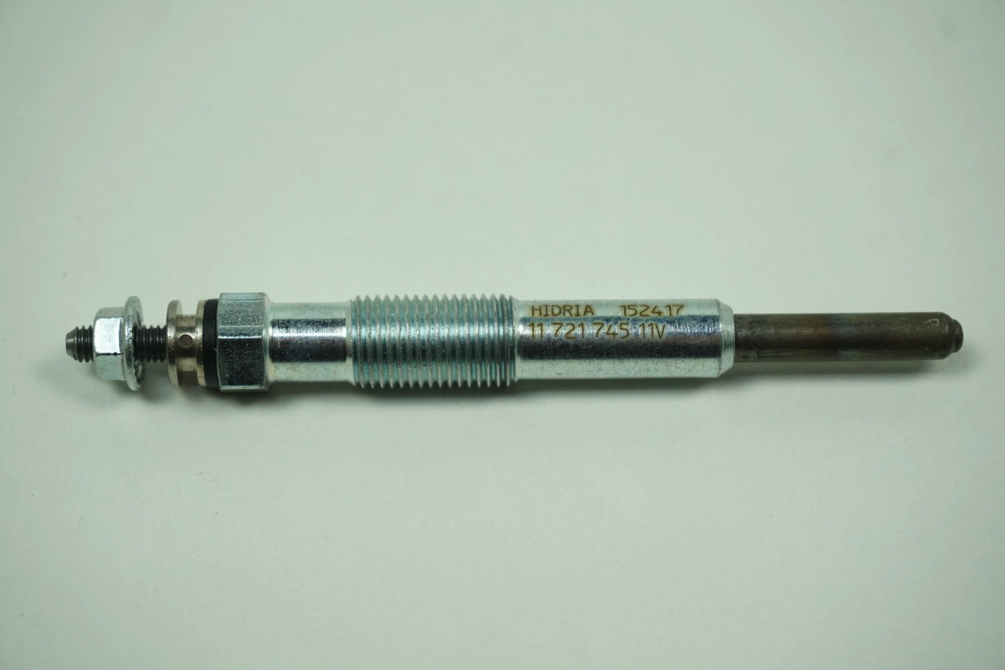 Pièce d'origine Bougie de préchauffage pour Renault Dacia 7700100558