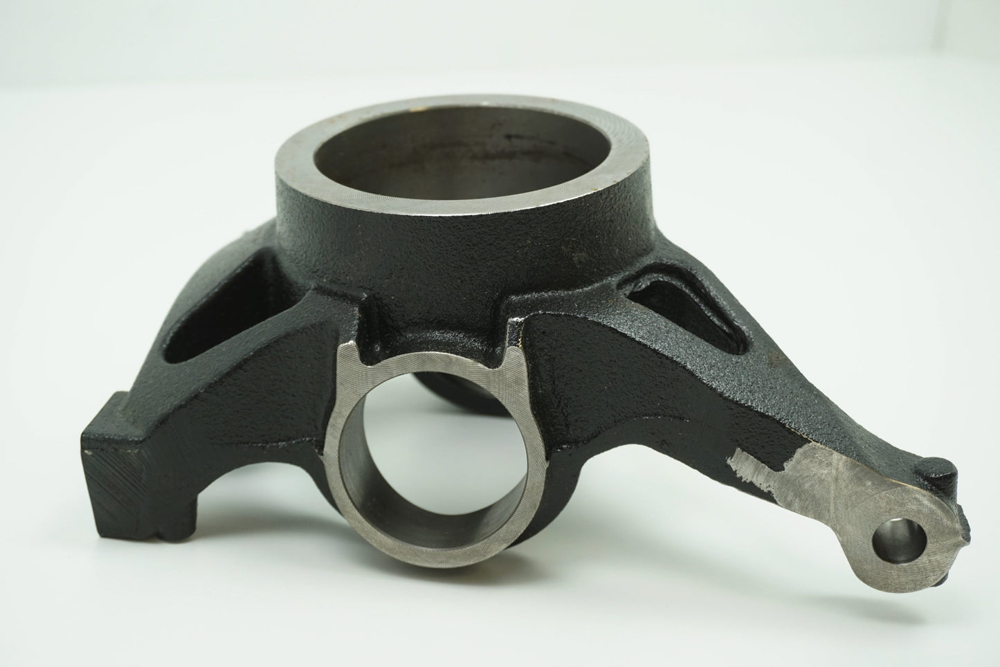 Pièce d'origine Fusée d'essieu avant gauche pour Renault Megane II 7701208132