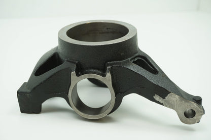 Pièce d'origine Fusée d'essieu avant gauche pour Renault Megane II 7701208132